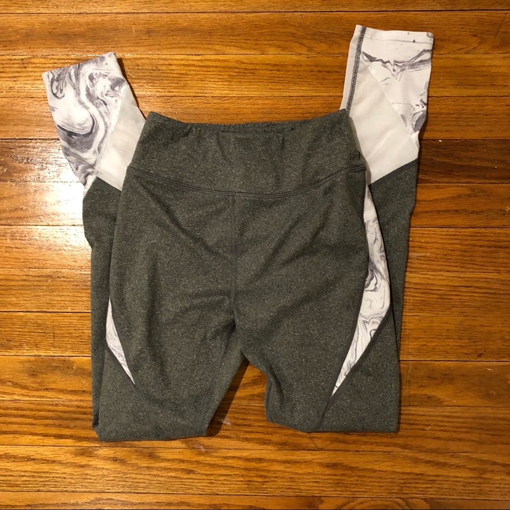Yoga High Rise Leggings w/ Marble Design on Legs
